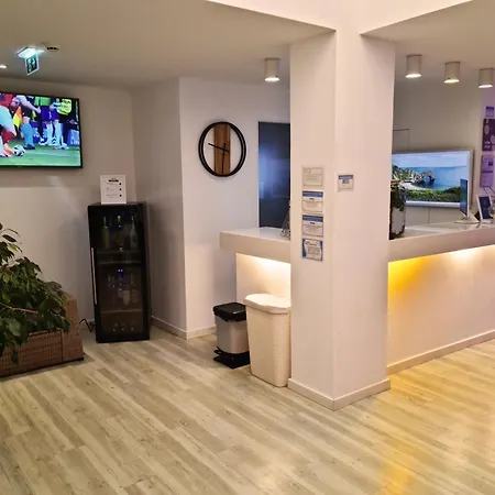 Alcaide Hotel